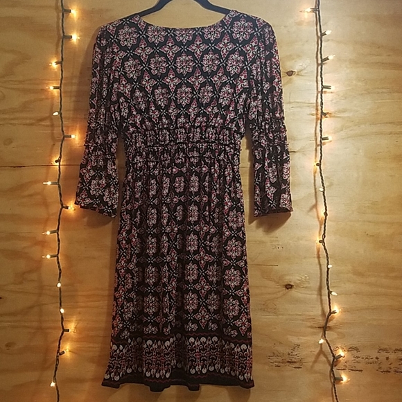 Max Edition Bell Sleeves Dress - Picture 2 of 2